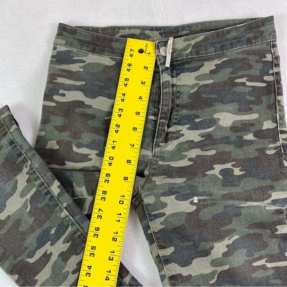 Free People Urban Outfitters Jeans Womens Size 26 Green Army Camouflage Skinny - Picture 8 of 15